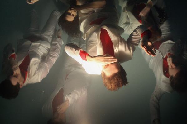 http://static1.stereoboard.com/images/stories/2013/images/A-Z%20Main%20Artist%20Images/A/arcade_fire_js_230913.jpg